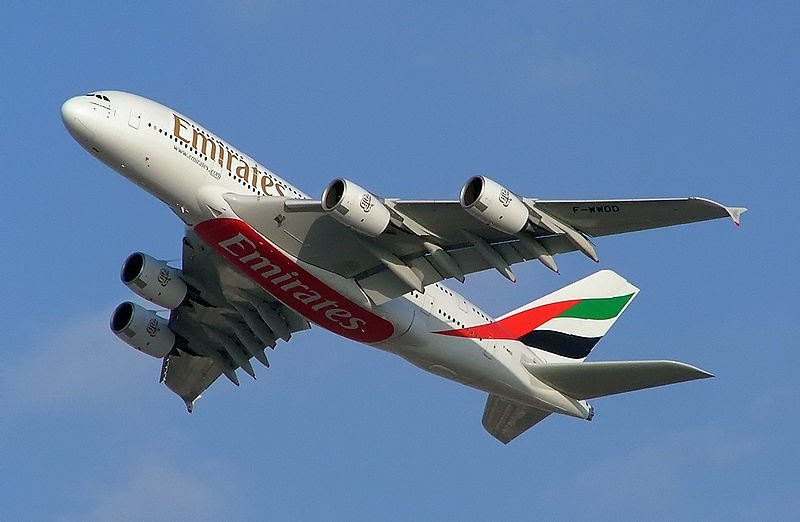 http://pilotobr.files.wordpress.com/2010/06/emirates_a380_9.jpg